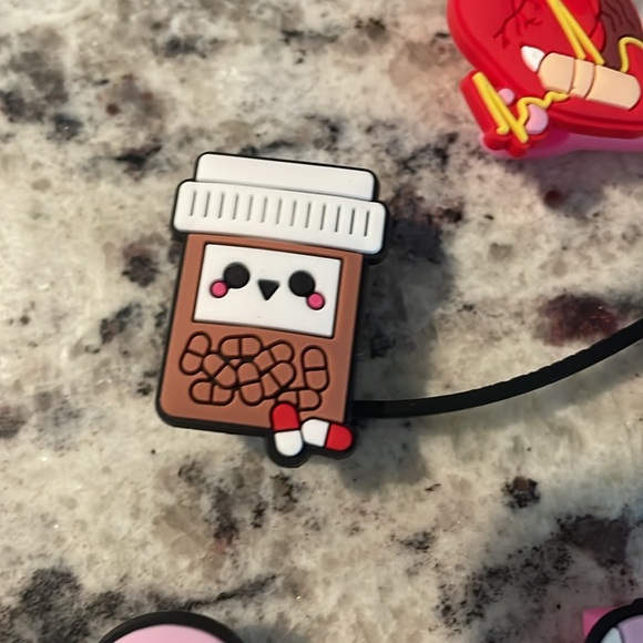 Straw Covers Medical - Picture 7 of 8